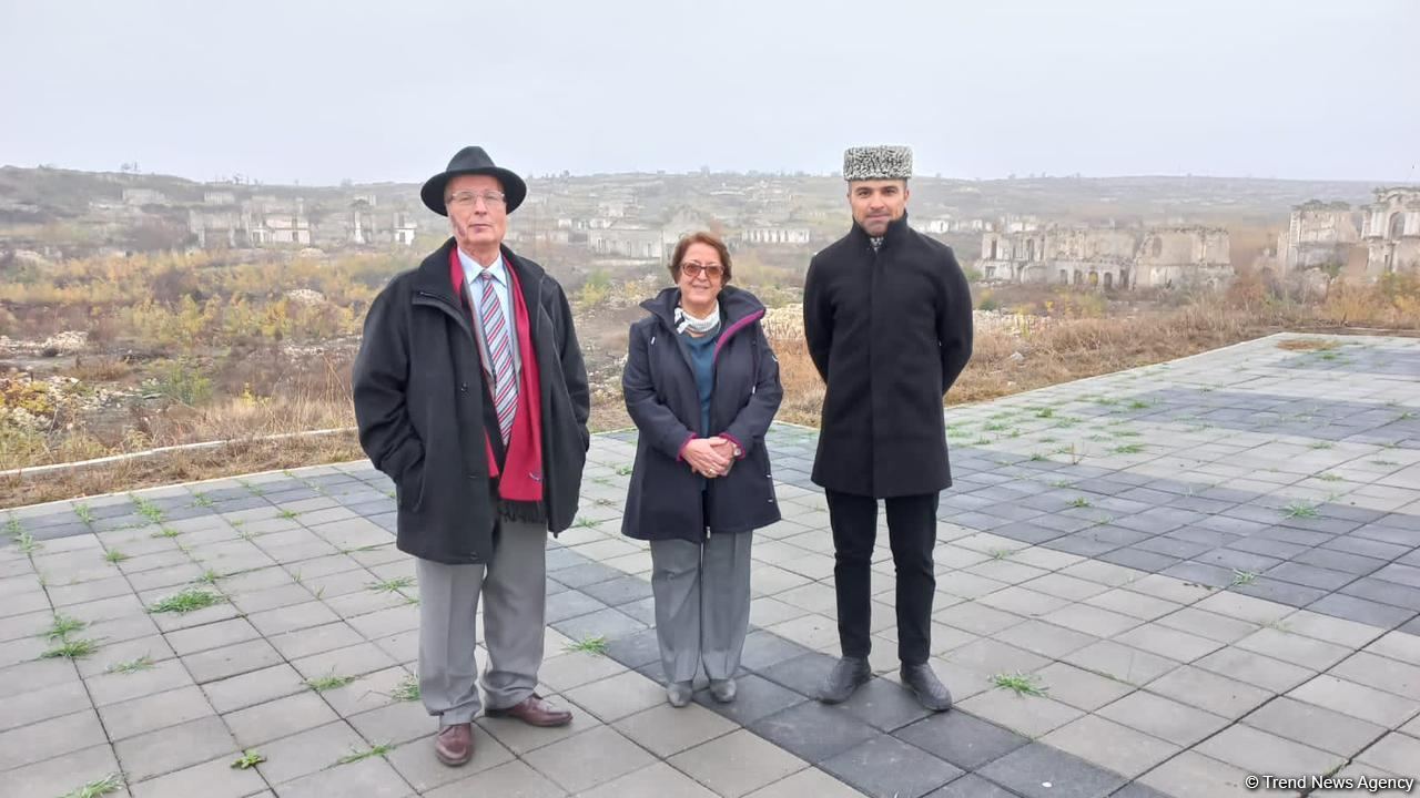 Azerbaijani researchers from Iran visit Shusha (PHOTO)