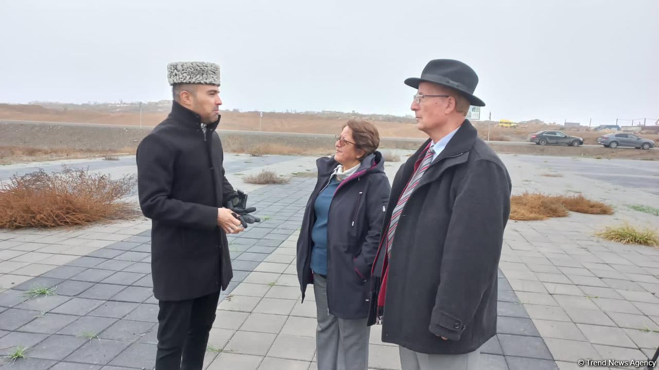Azerbaijani researchers from Iran visit Shusha (PHOTO)