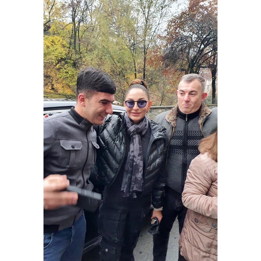 President Ilham Aliyev, First Lady Mehriban Aliyeva meet and talk with residents of Shaki (PHOTO)