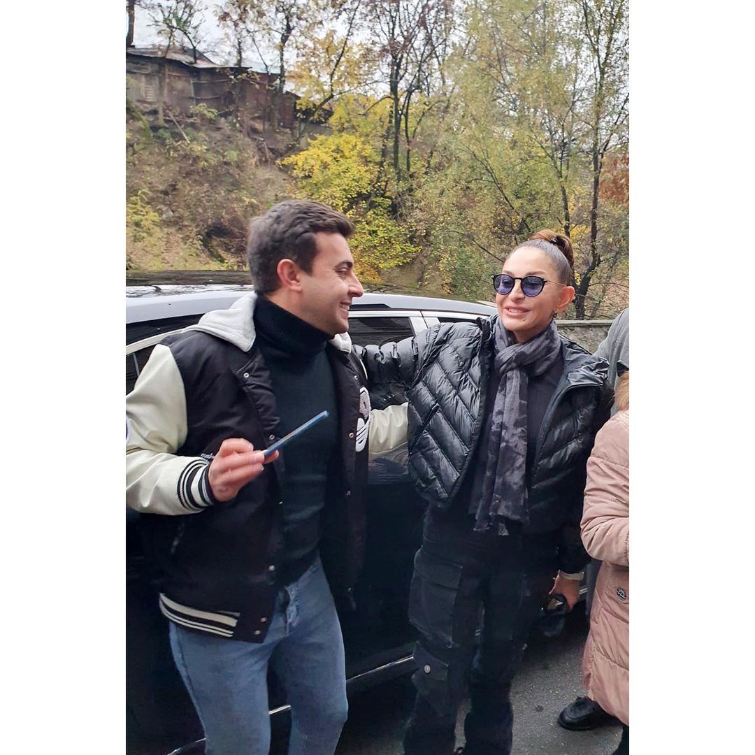 President Ilham Aliyev, First Lady Mehriban Aliyeva meet and talk with residents of Shaki (PHOTO)