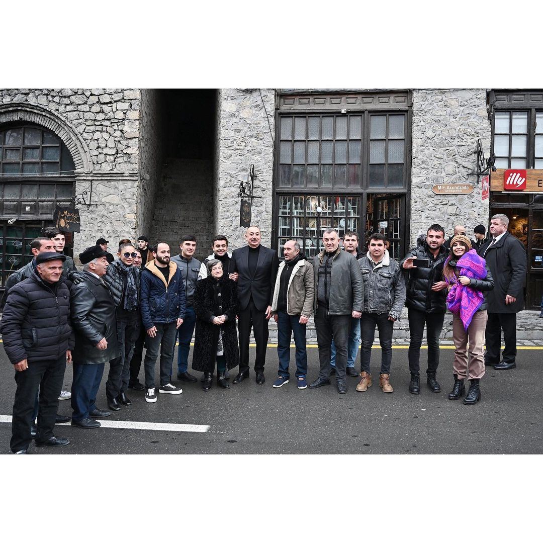 President Ilham Aliyev, First Lady Mehriban Aliyeva meet and talk with residents of Shaki (PHOTO)