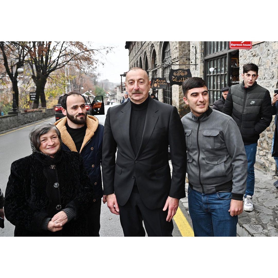 President Ilham Aliyev, First Lady Mehriban Aliyeva meet and talk with residents of Shaki (PHOTO)