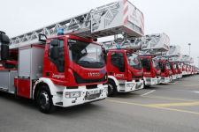 President Ilham Aliyev views newly purchased special purpose equipment and ambulances
(PHOTO)