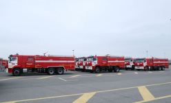 President Ilham Aliyev views newly purchased special purpose equipment and ambulances
(PHOTO)