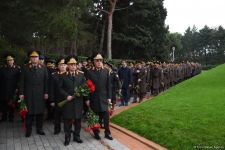 Azerbaijan's public honors memory of the Great Leader Heydar Aliyev (PHOTO)