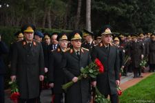 Azerbaijan's public honors memory of the Great Leader Heydar Aliyev (PHOTO)