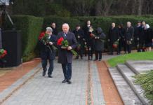 Azerbaijan's public honors memory of the Great Leader Heydar Aliyev (PHOTO)