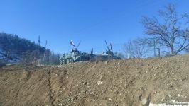 Russian peacekeepers bring in military vehicles to area of Azerbaijanis' protest in Karabakh (PHOTO)