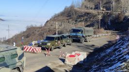Azerbaijanis continue protests near Shusha, as Russian peacekeepers bring in manpower, military equipment (PHOTO/VIDEO)