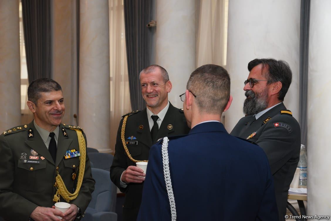 Azerbaijani official informs heads of diplomatic missions about situation on Shusha-Khankandi road (PHOTO)