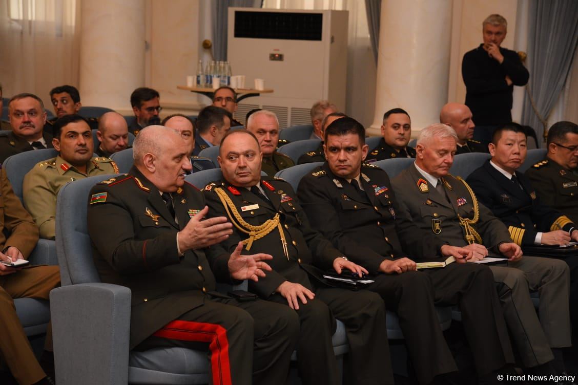 Azerbaijani official informs heads of diplomatic missions about situation on Shusha-Khankandi road (PHOTO)