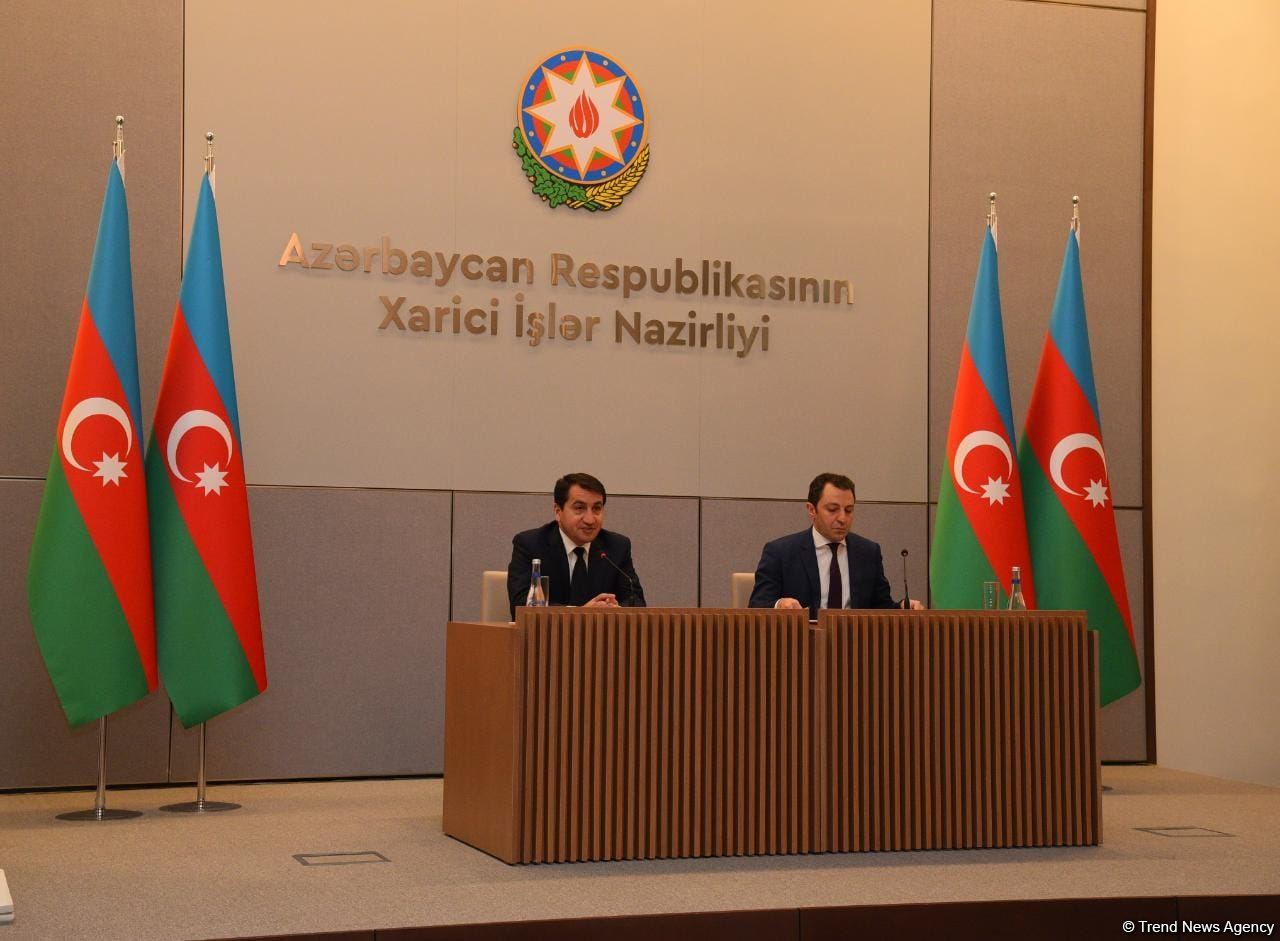Azerbaijani official informs heads of diplomatic missions about situation on Shusha-Khankandi road (PHOTO)