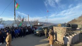 Supply vehicles of Russian peacekeepers pass freely along Azerbaijan's Lachin road (PHOTO/VIDEO)