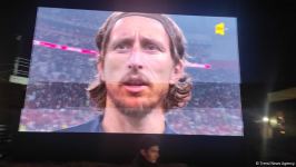 Azerbaijani protesters, Russian peacekeepers watch Croatia-Morocco football match together (PHOTO/VIDEO)