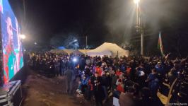 Azerbaijani protesters, Russian peacekeepers watch Croatia-Morocco football match together (PHOTO/VIDEO)