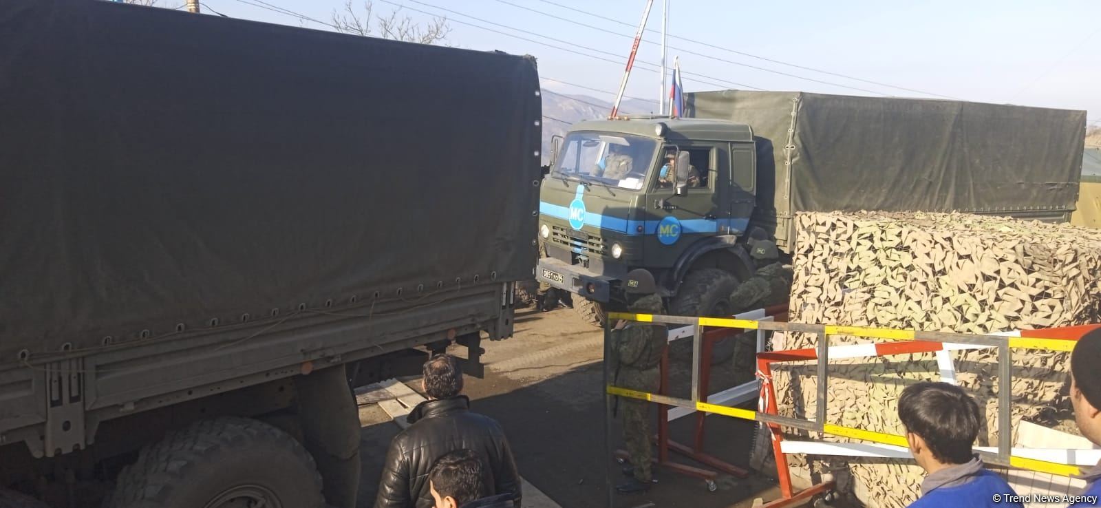 Peacekeepers' supply vehicles pass unhindered along  Lachin road (PHOTO/VIDEO)