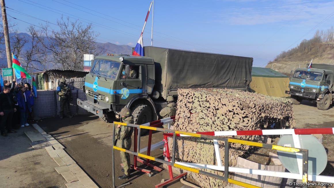 Peacekeepers' supply vehicles pass unhindered along  Lachin road (PHOTO/VIDEO)
