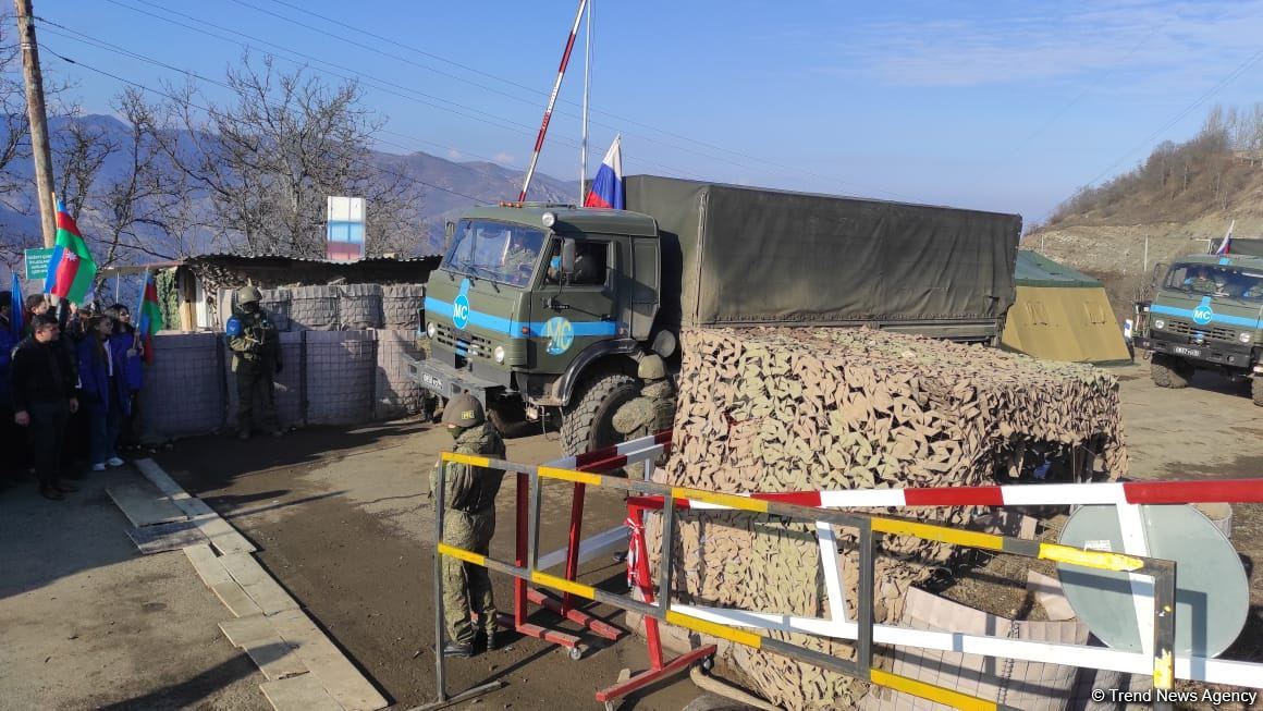 Peacekeepers' supply vehicles pass unhindered along  Lachin road (PHOTO/VIDEO)