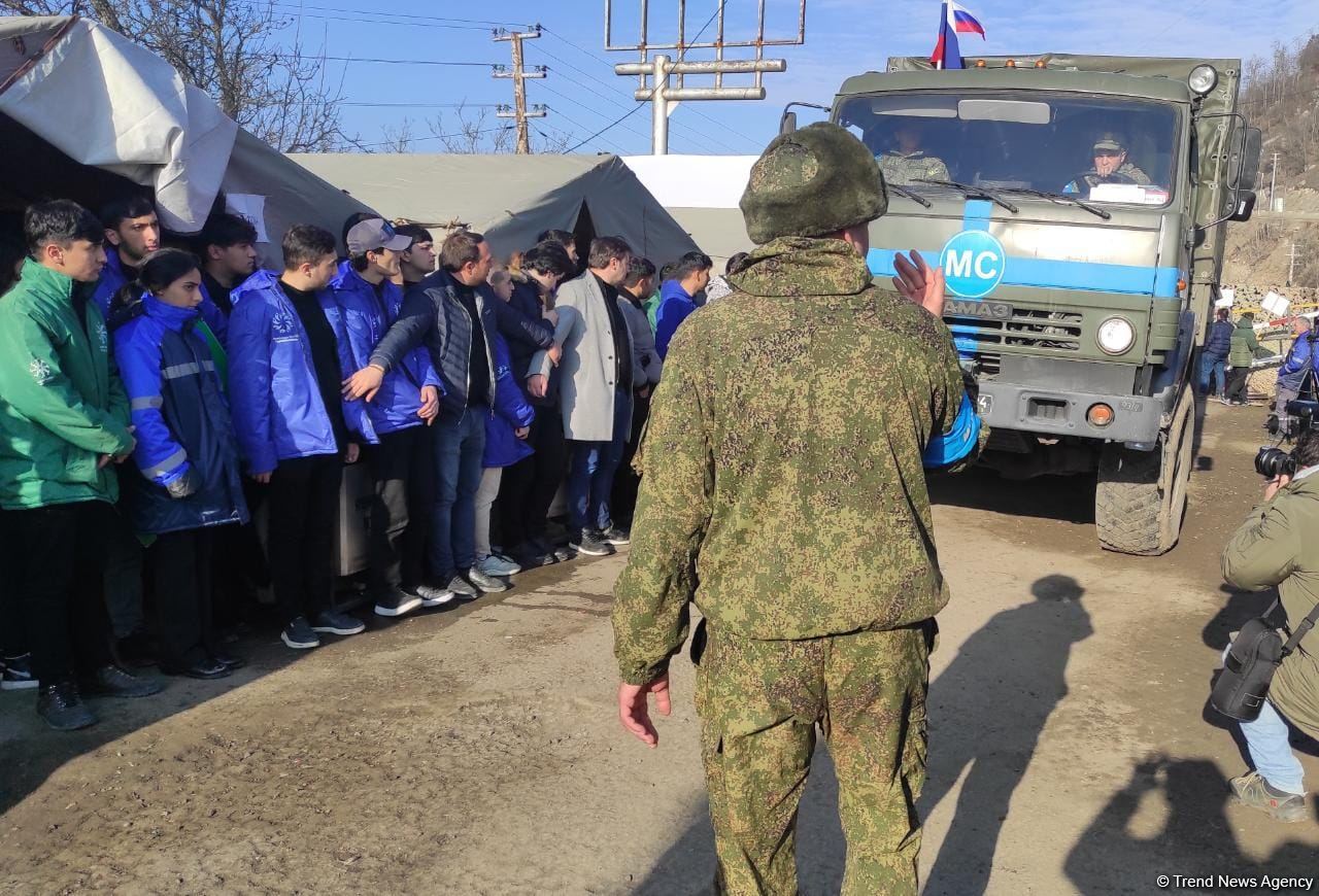 Peacekeepers' supply vehicles pass unhindered along  Lachin road (PHOTO/VIDEO)