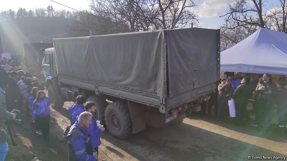 Peacekeepers' supply vehicles pass unhindered along  Lachin road (PHOTO/VIDEO)
