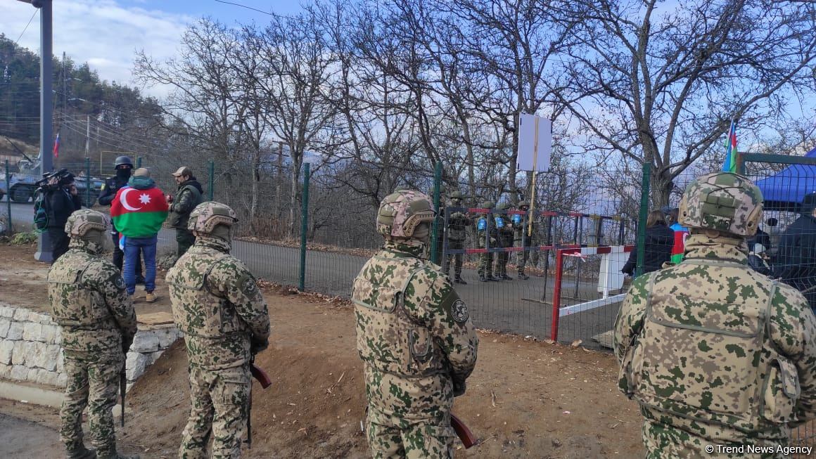 Azerbaijanis continue peaceful protests on Lachin road (PHOTO/VIDEO)
