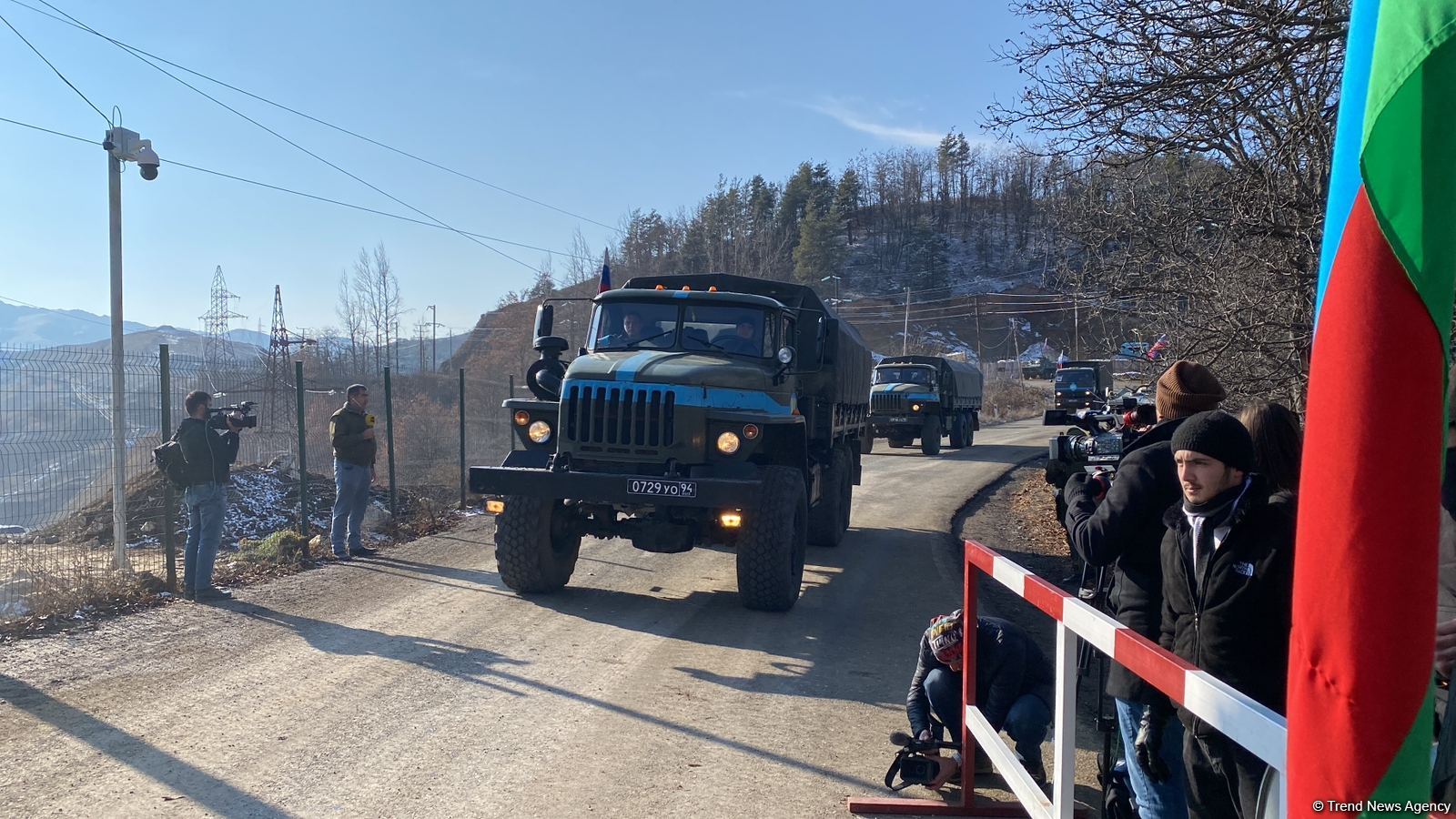 Russian Peacekeepers' supply vehicles pass freely along Azerbaijan's Lachin road (PHOTO)