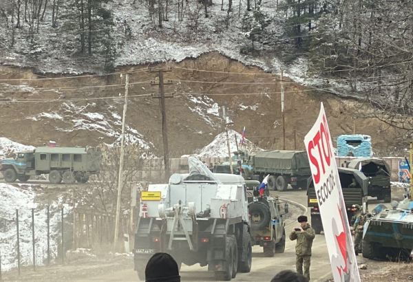 Russian peacekeepers dismantling, carrying away their tents, containers in direction of Azerbaijan's Lachin (PHOTO)