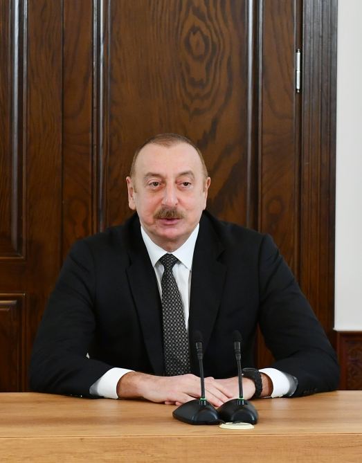 President Ilham Aliyev views conditions created at administrative building of Western Azerbaijan Community (PHOTO/VIDEO)