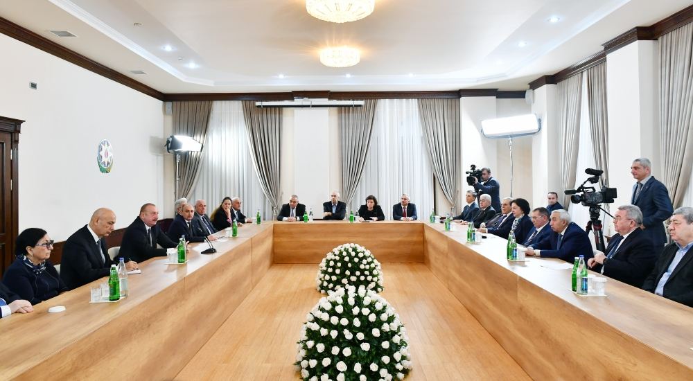 President Ilham Aliyev views conditions created at administrative building of Western Azerbaijan Community (PHOTO/VIDEO)
