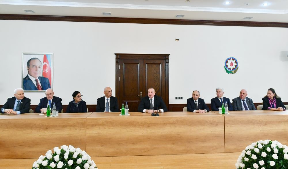 President Ilham Aliyev views conditions created at administrative building of Western Azerbaijan Community (PHOTO/VIDEO)