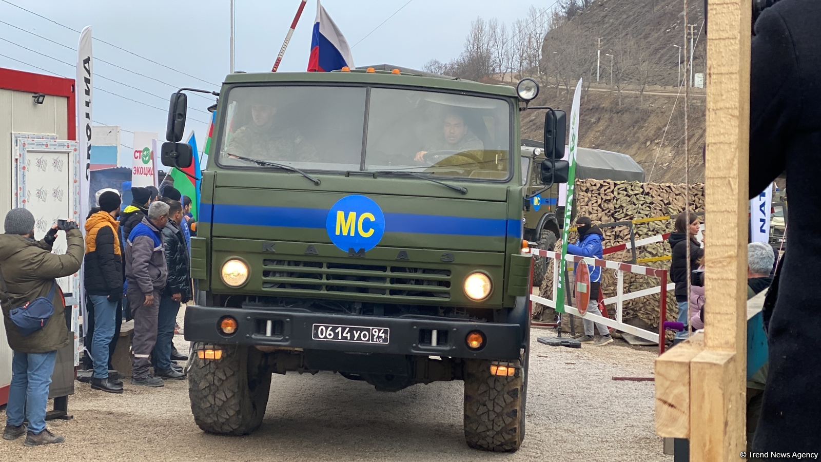 Eight more supply vehicles of Russian peacekeepers' pass through Lachin road (PHOTO)