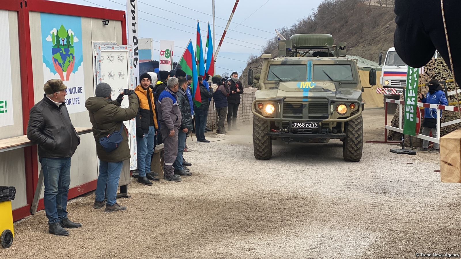 Eight more supply vehicles of Russian peacekeepers' pass through Lachin road (PHOTO)