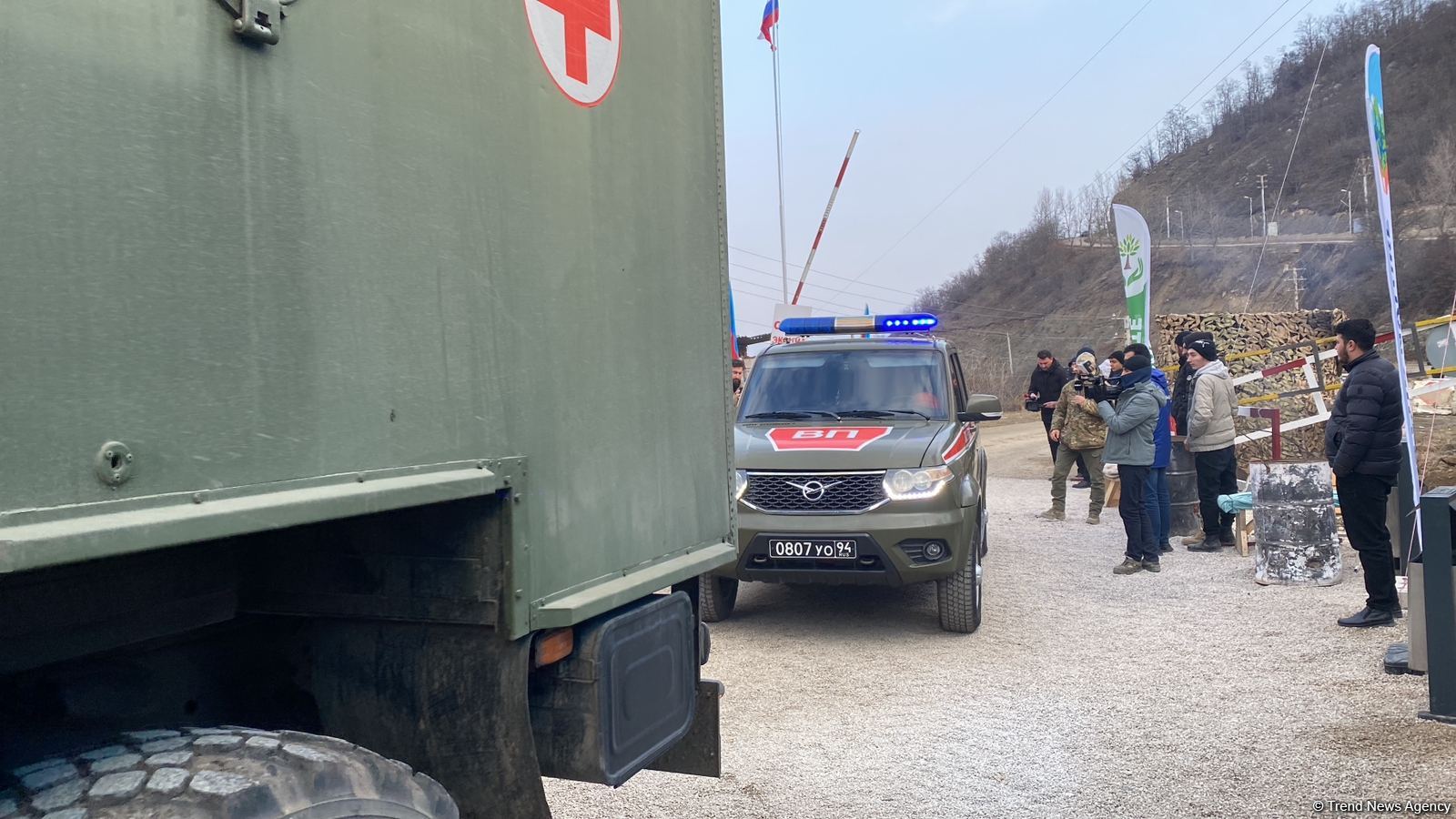 Supply vehicles of Russian peacekeepers pass through Azerbaijan's Lachin road (PHOTO/VIDEO)
