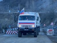Russian peacekeepers' supply vehicles pass freely along Azerbaijan's Lachin road (PHOTO)