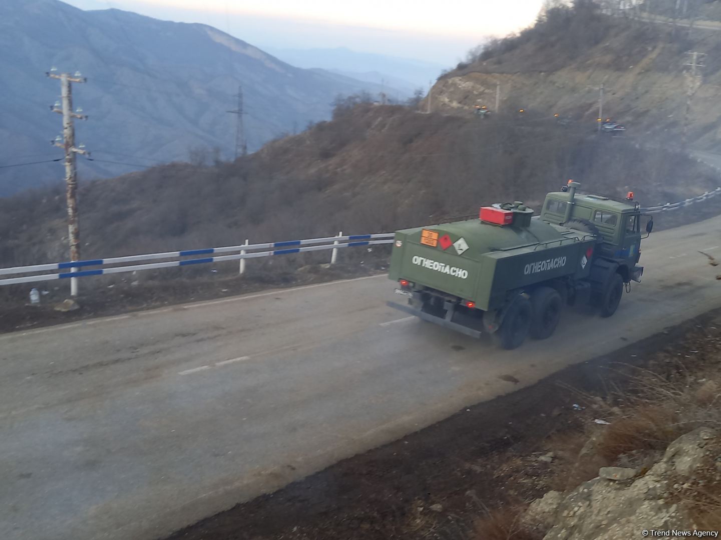 More vehicles of Russian peacekeepers pass freely along Azerbaijan's Lachin-Khankandi road (PHOTO)