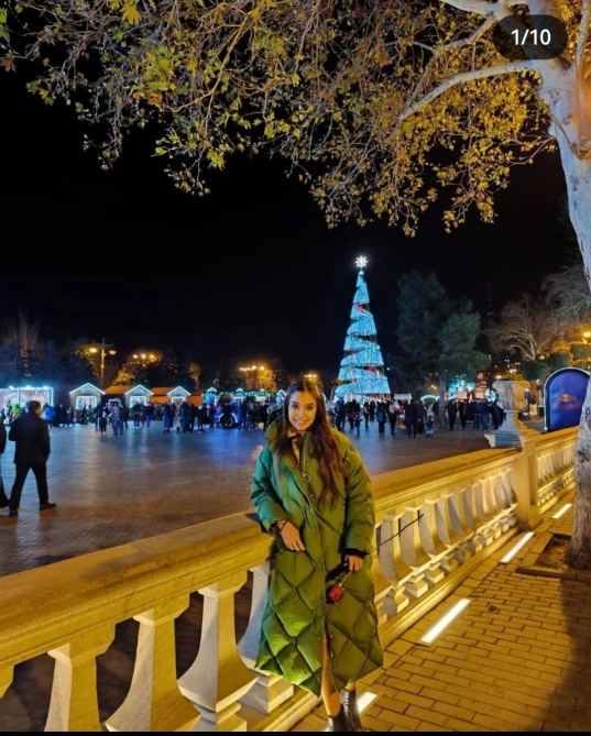 VP of Heydar Aliyev Foundation Leyla Aliyeva meets with residents of Baku (PHOTO)
