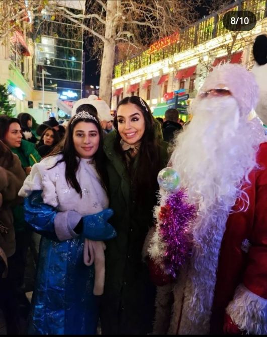 VP of Heydar Aliyev Foundation Leyla Aliyeva meets with residents of Baku (PHOTO)