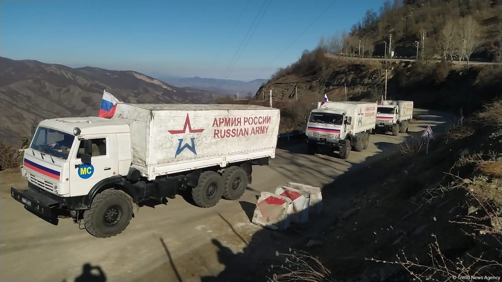 More supply vehicles of Russian peacekeepers pass along Azerbaijan's Lachin-Khankendi road (PHOTO)