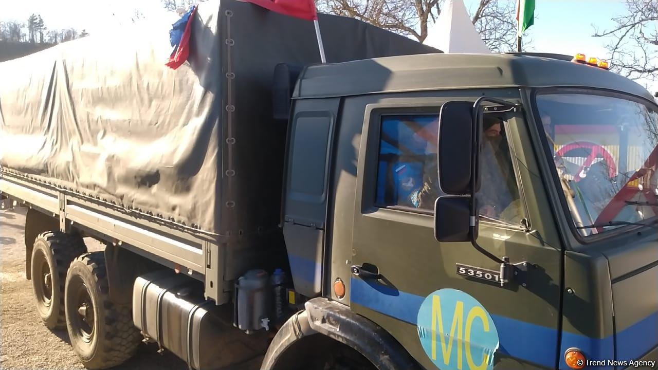 More than dozen vehicles of Russian peacekeepers pass freely along Azerbaijan's Lachin-Khankendi road (PHOTO/VIDEO)