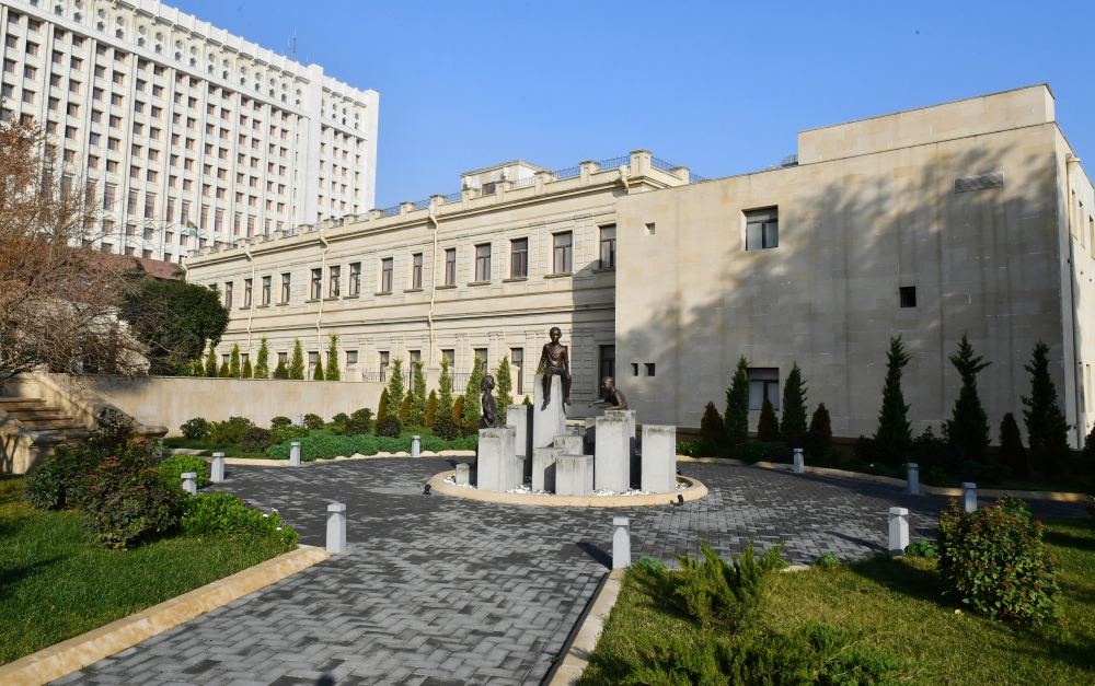 President Ilham Aliyev, First Lady Mehriban Aliyeva view conditions created at Child and Youth Development Center in Baku after major overhaul (PHOTO/VIDEO)