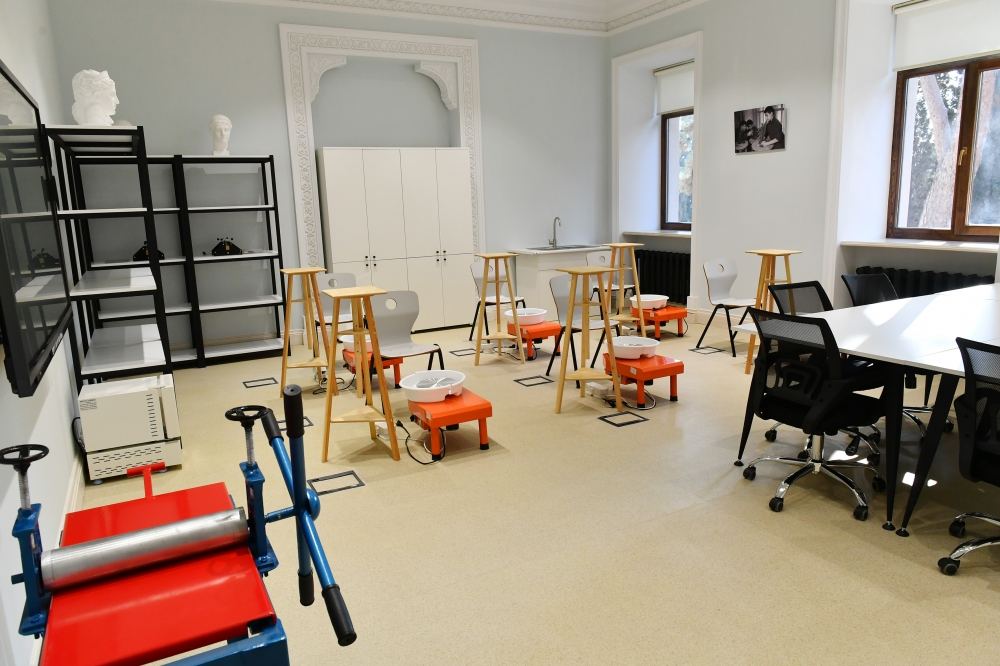 President Ilham Aliyev, First Lady Mehriban Aliyeva view conditions created at Child and Youth Development Center in Baku after major overhaul (PHOTO/VIDEO)