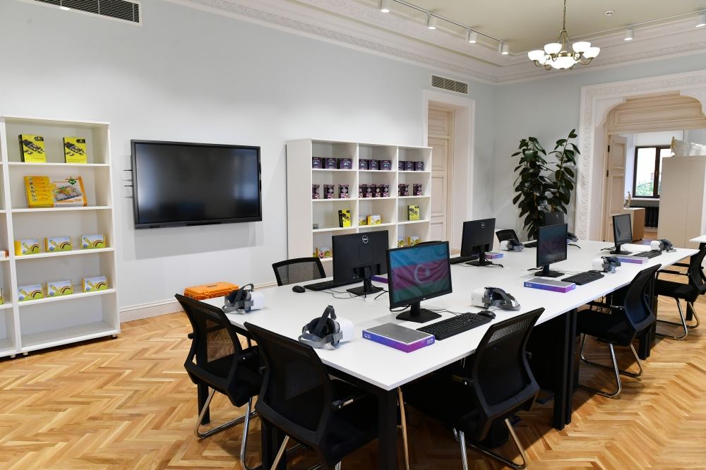 President Ilham Aliyev, First Lady Mehriban Aliyeva view conditions created at Child and Youth Development Center in Baku after major overhaul (PHOTO/VIDEO)