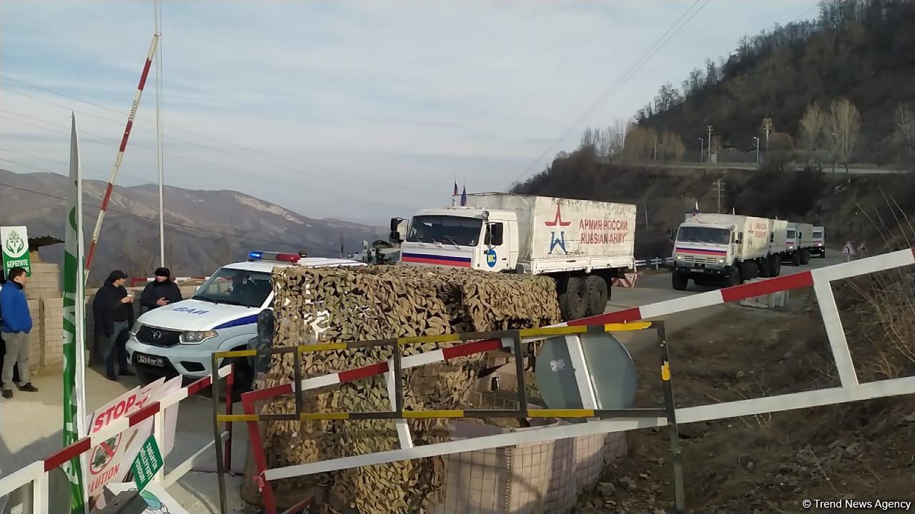 More vehicles of Russian peacekeepers pass along Azerbaijan's Lachin-Khankendi road (PHOTO)