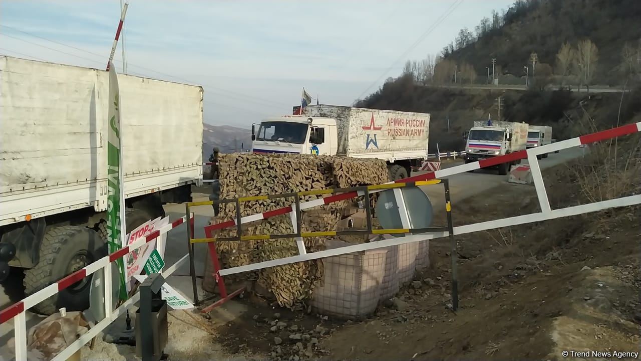 More vehicles of Russian peacekeepers pass along Azerbaijan's Lachin-Khankendi road (PHOTO)