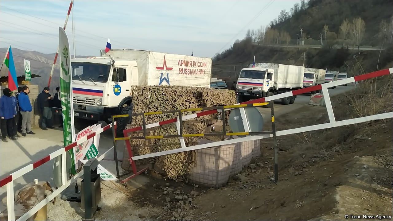 More vehicles of Russian peacekeepers pass along Azerbaijan's Lachin-Khankendi road (PHOTO)