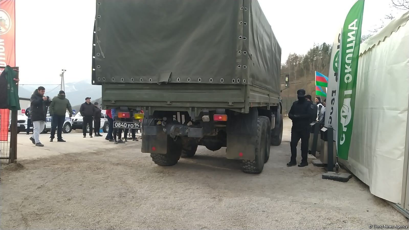 Supply car of Russian peacekeepers freely passes along Azerbaijan's Lachin-Khankendi road (PHOTO/VIDEO)