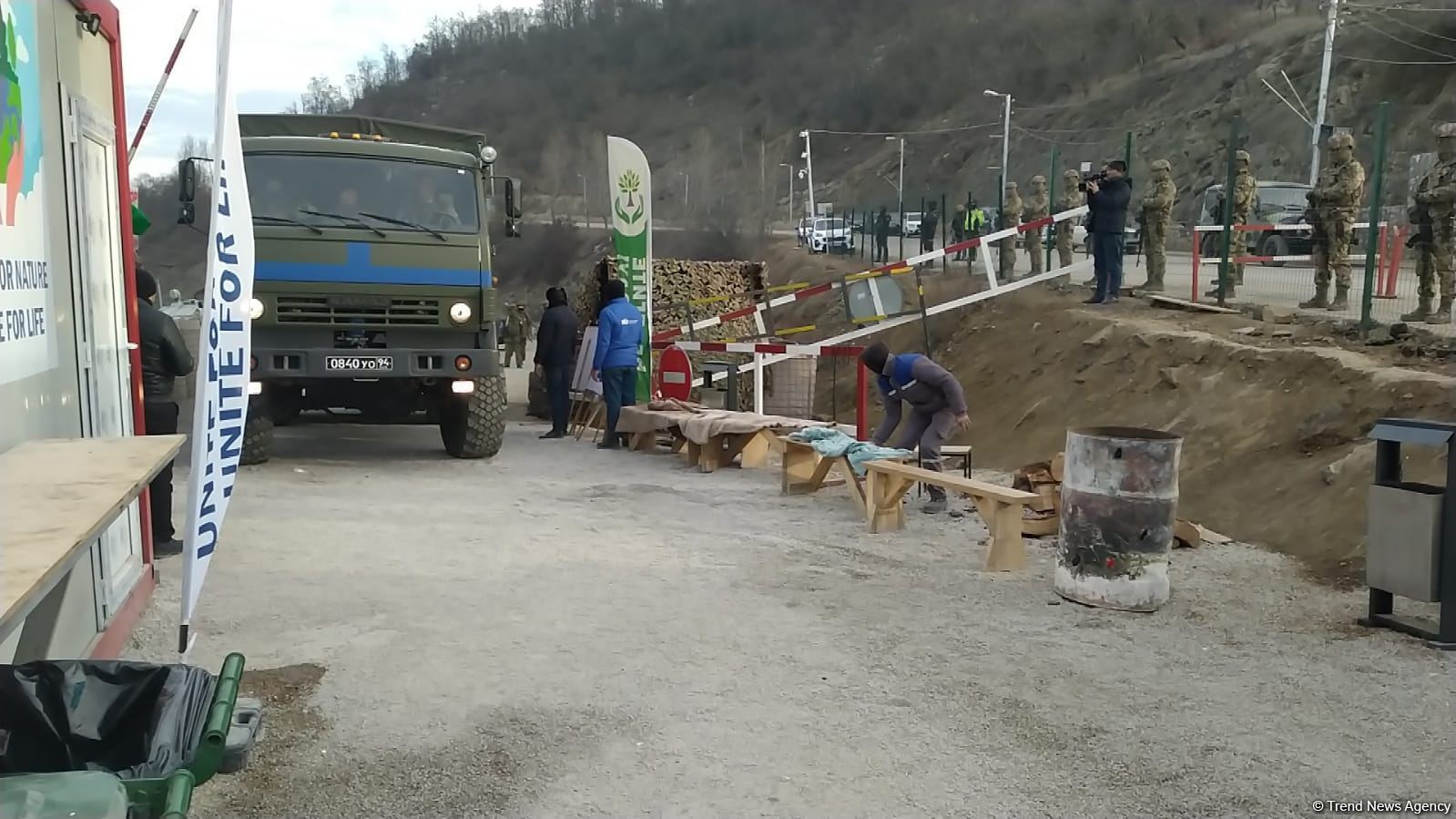 Supply car of Russian peacekeepers freely passes along Azerbaijan's Lachin-Khankendi road (PHOTO/VIDEO)