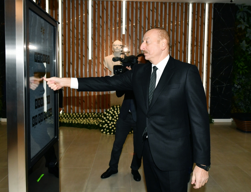 President Ilham Aliyev attends inauguration of “Baku SME house” (PHOTO/VIDEO)