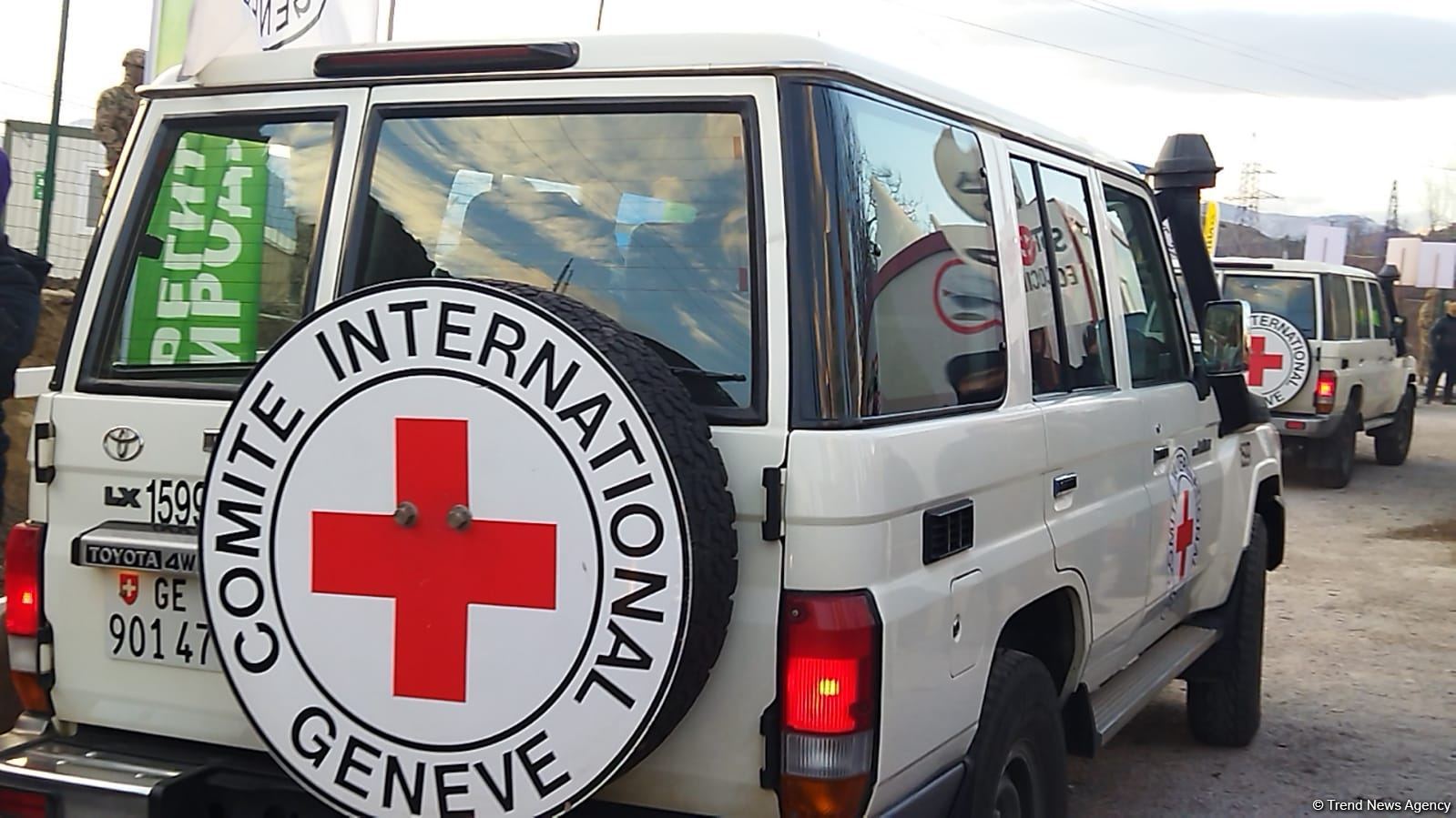 Vehicles of International Committee of Red Cross pass freely along Azerbaijan's Lachin road (PHOTO)