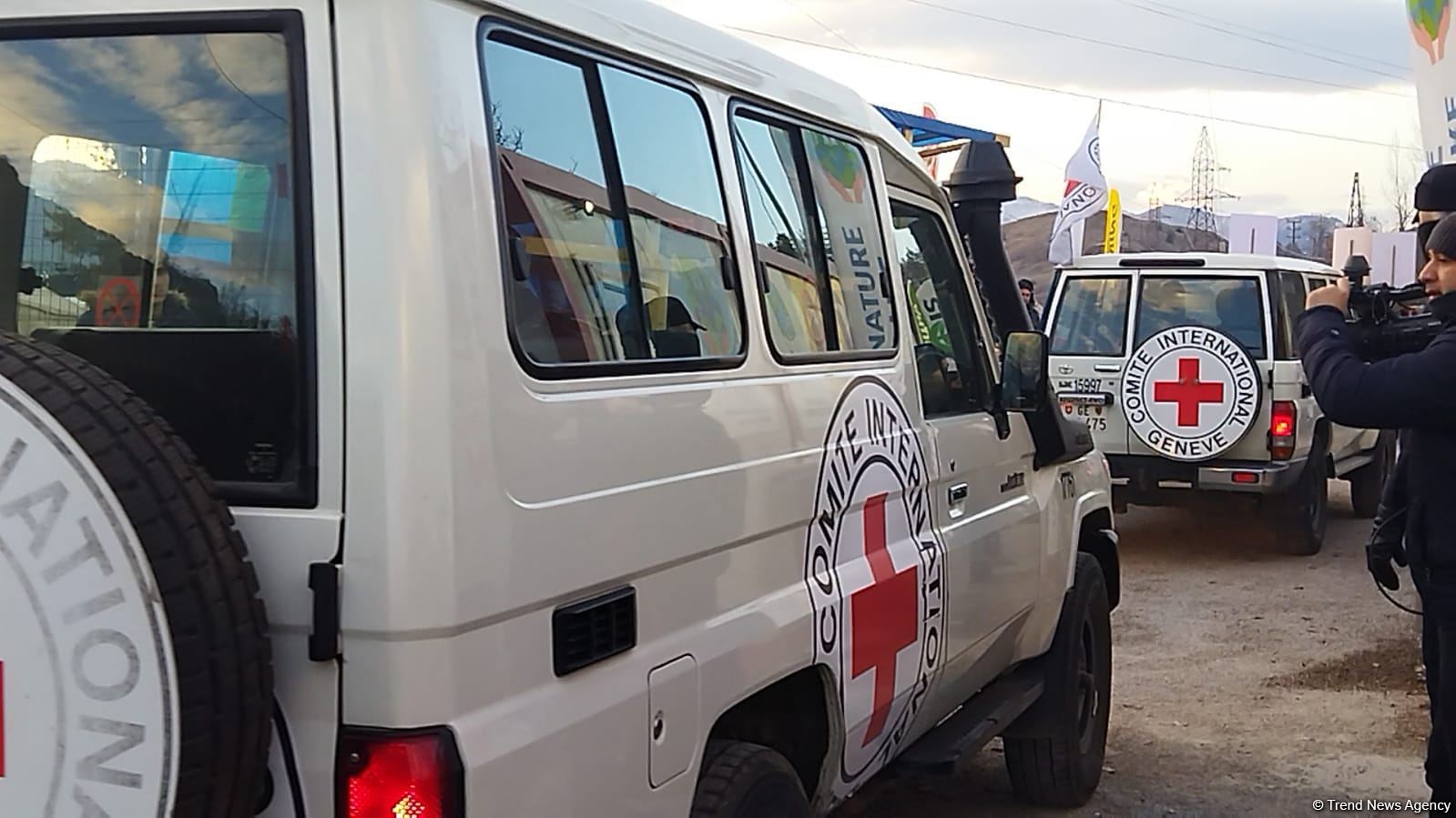 Vehicles of International Committee of Red Cross pass freely along Azerbaijan's Lachin road (PHOTO)